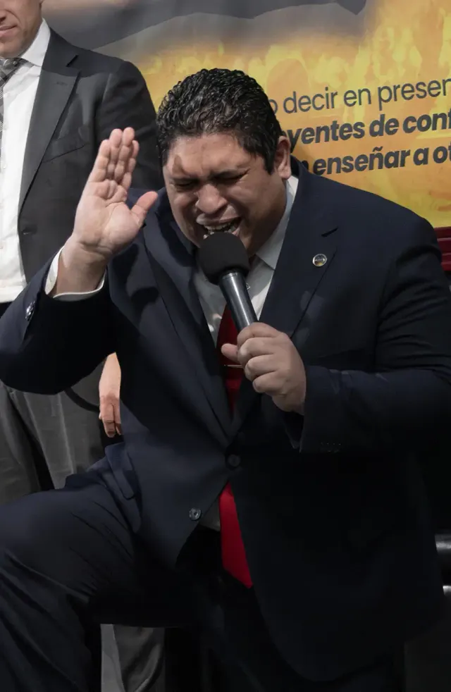Imagen del mensaje «Padres Constructores del Reino»